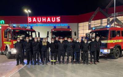 Feuerwehr Sölde besichtigt Baumarkt-Neubau