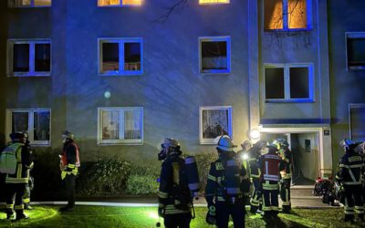 Einsatz: Feuer in einem Mehrfamilienhaus