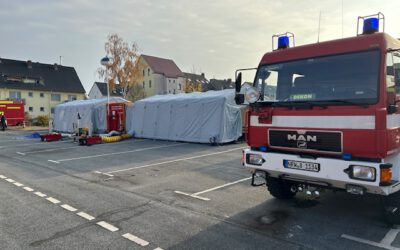 Übung – Dekontamination zur Grob-Reinigung von Schutzanzügen